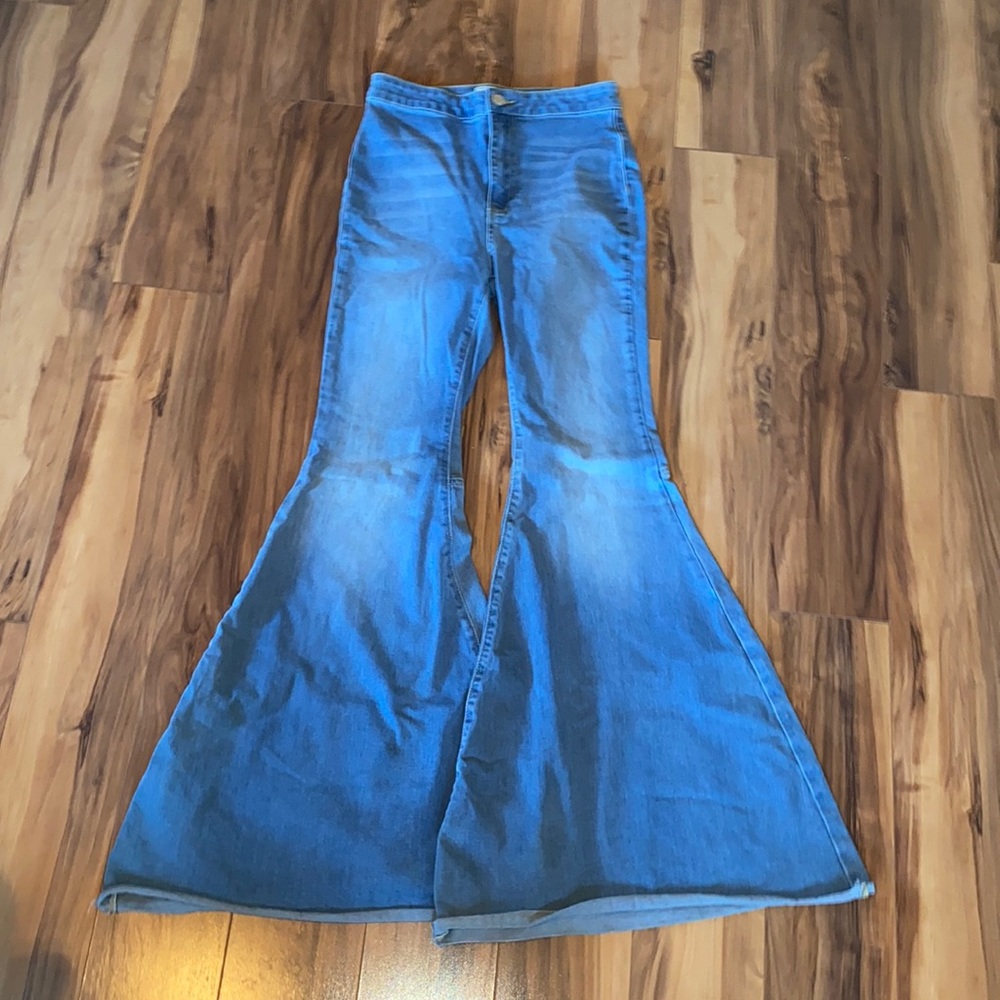 Super cute bellbottoms